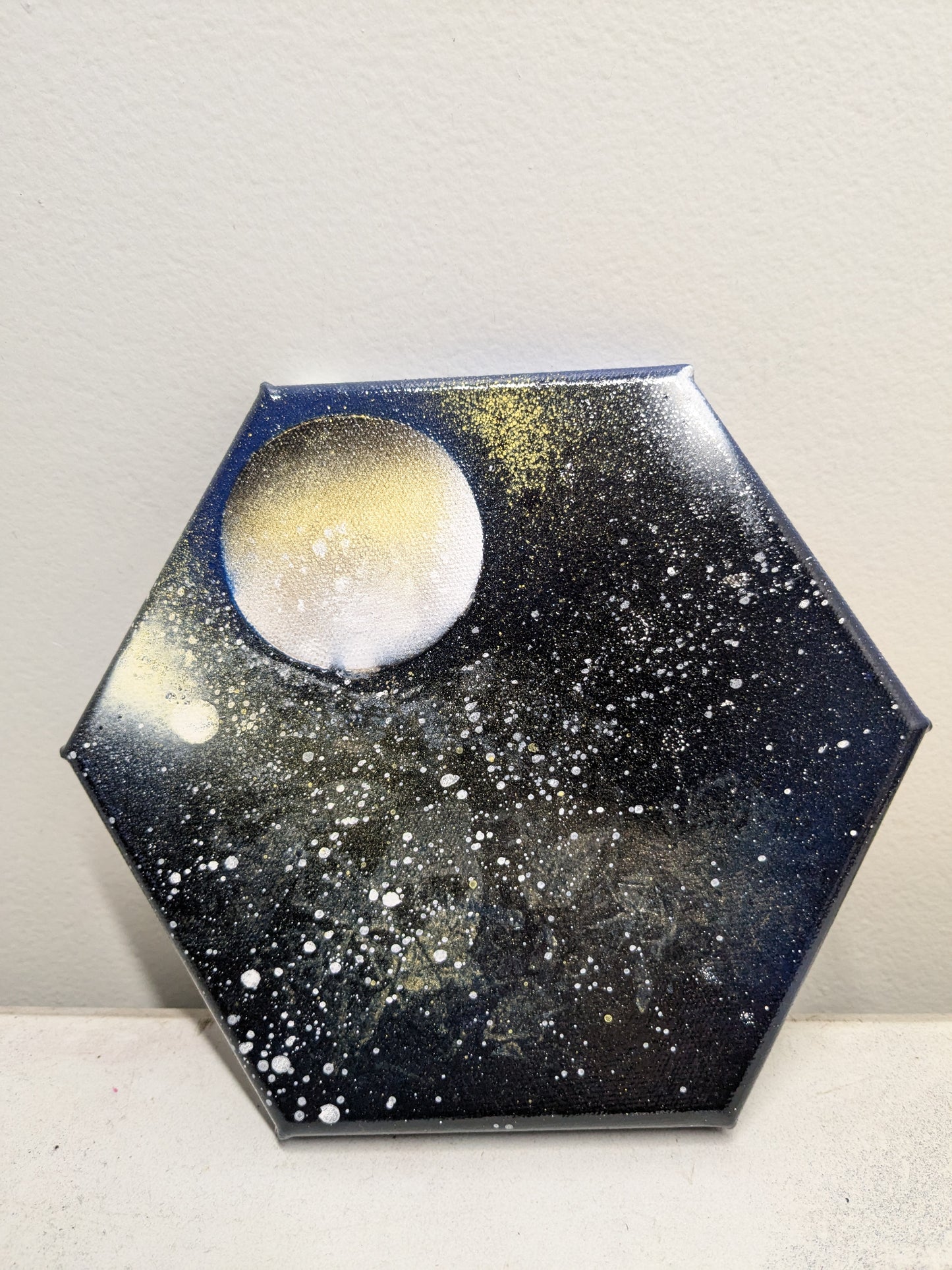 1 Of 8 Hexagon Spray Painting